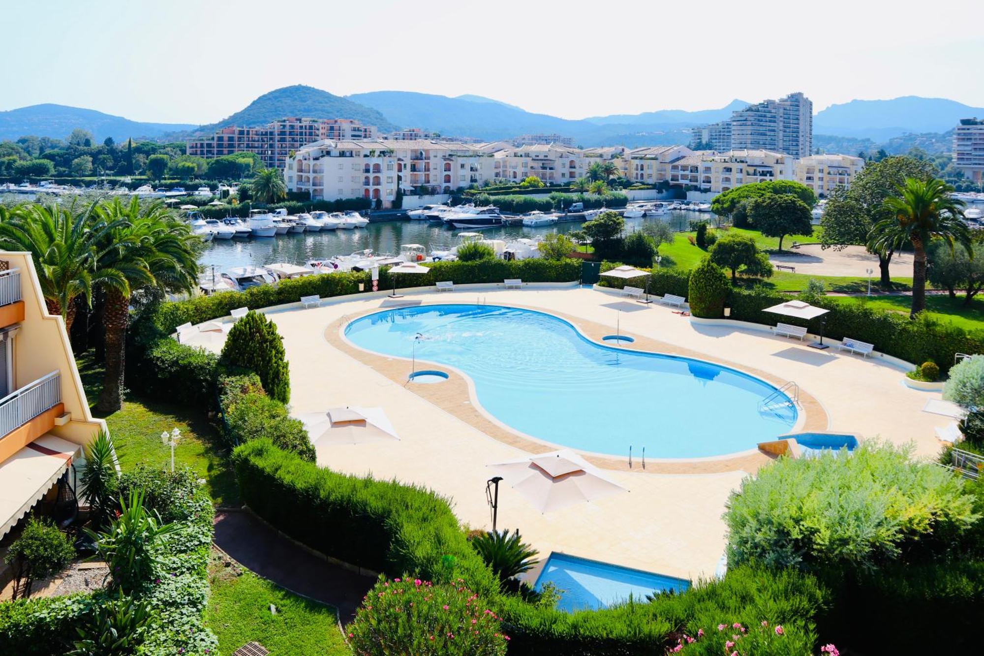Somptueux 3 Pieces Vue Sur Piscine Villa Mandelieu Eksteriør bilde